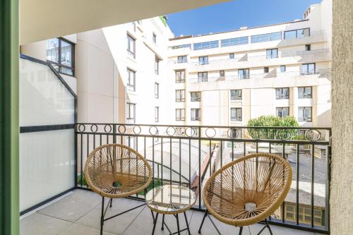 Quiet & Pretty 1 Bdr in the City Center