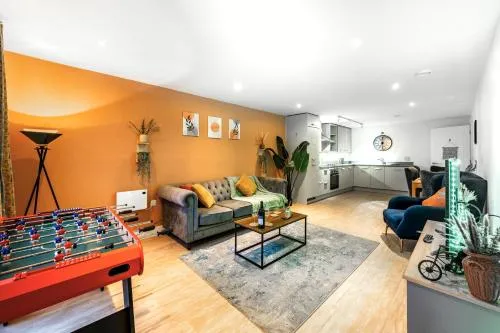 Huge Digbeth Apt Sleeps 8 5bed Free Parking. photo 1