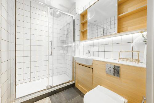 Huge Digbeth Apt Sleeps 8 5bed Free Parking. photo 4