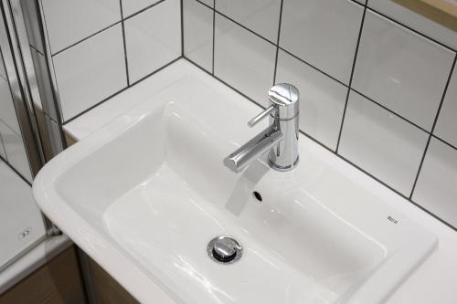 Huge Digbeth Apt Sleeps 8 5bed Free Parking. photo 33