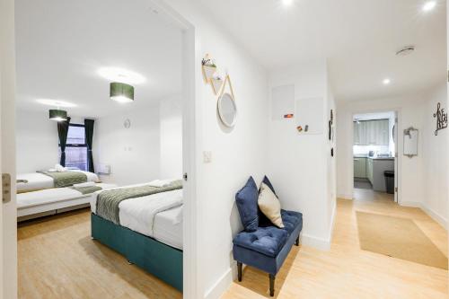 Huge Digbeth Apt Sleeps 8 5bed Free Parking. photo 47