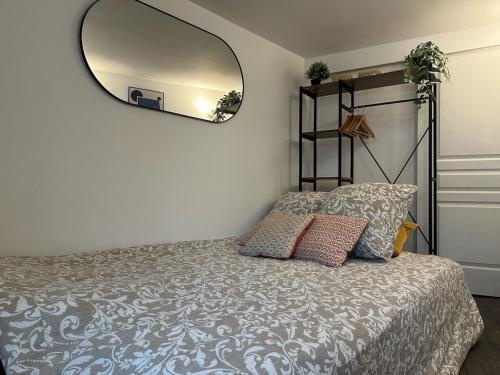 Studio, hyper central, Paris 10th arrondissement