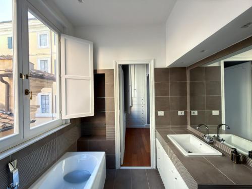 The Condotti Boutique - Luxury Serviced Apartment