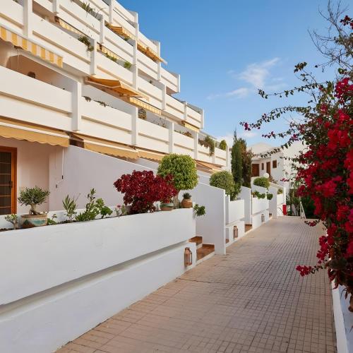 Las Americas Studio Apartment