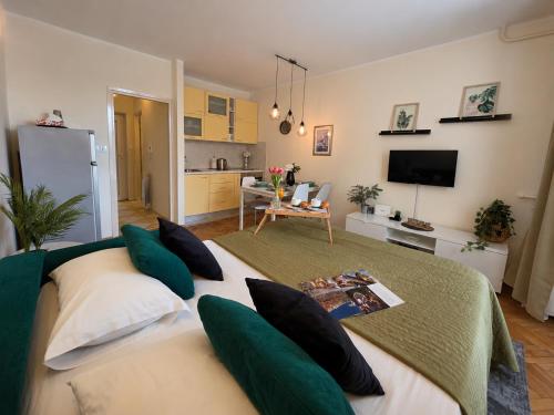 Studio 10 Split , Self Check-In & Free Public Parking