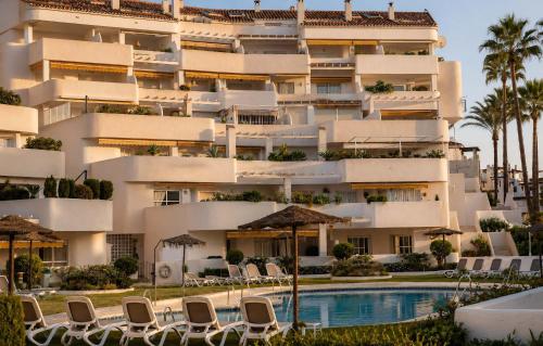 El Dorado Nueva Andalucia Pool Terrace
