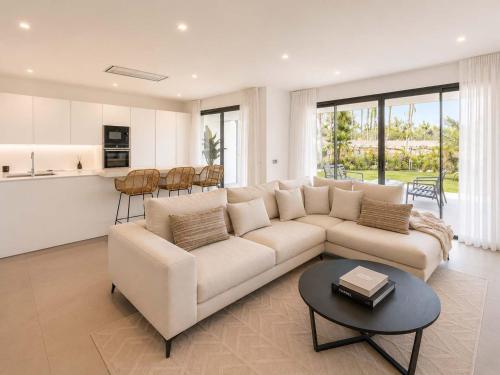 Mirador Estepona Hills Luxury Resort Estepona Hills Gym Pools Restaurants