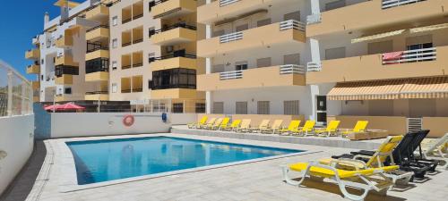 Vilamoura-Quarteira Beaches Apt with pool and sea view