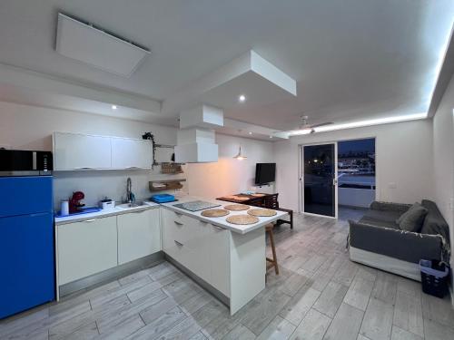 New Deluxe Sunny Bungalow
