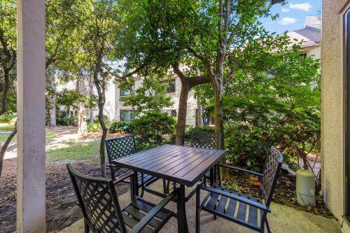Courtside 1 Newly Renovated 2 BR First Floor Villa Walk to Beach & Free Tennis photo 8