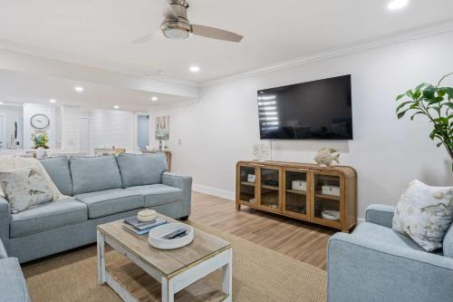 Courtside 1 Newly Renovated 2 BR First Floor Villa Walk to Beach & Free Tennis photo 3