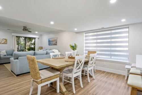 Courtside 1 Newly Renovated 2 BR First Floor Villa Walk to Beach & Free Tennis photo 7