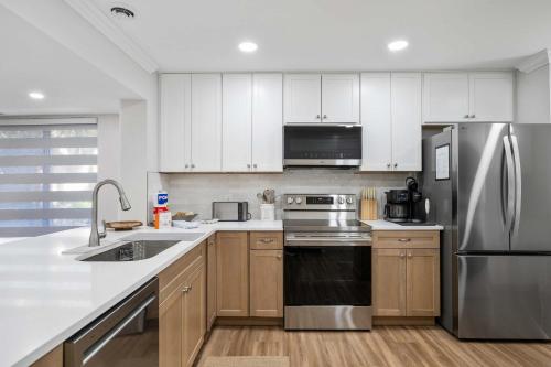 Courtside 1 Newly Renovated 2 BR First Floor Villa Walk to Beach & Free Tennis photo 4