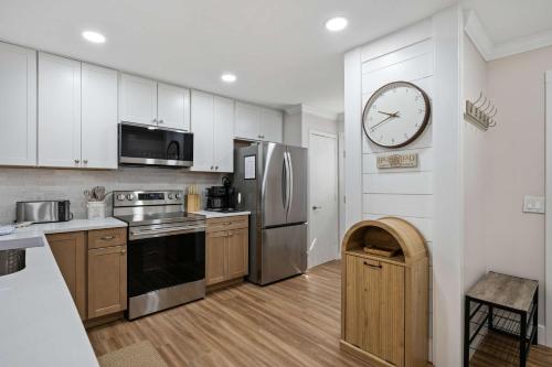 Courtside 1 Newly Renovated 2 BR First Floor Villa Walk to Beach & Free Tennis photo 10