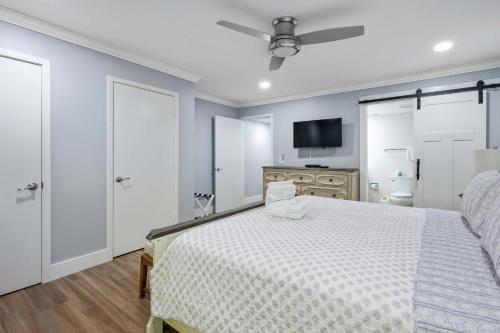 Courtside 1 Newly Renovated 2 BR First Floor Villa Walk to Beach & Free Tennis photo 16