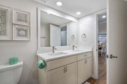Courtside 1 Newly Renovated 2 BR First Floor Villa Walk to Beach & Free Tennis photo 21