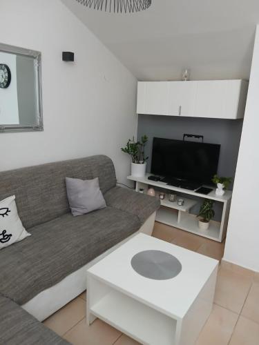 Apartment Mirta Novalja-center