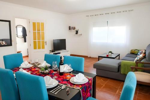 Chalet de Lujo con Piscina Privada cerca de Sevilla