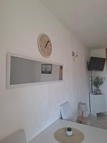 Apt Studio Nina Balerina