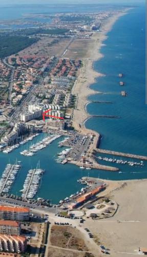 Vintage apartment - sea view - pool - air conditioning - fiber optic