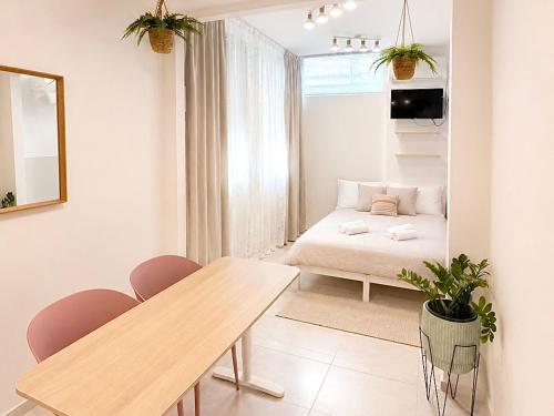 Luna Serene - Gym Rooms