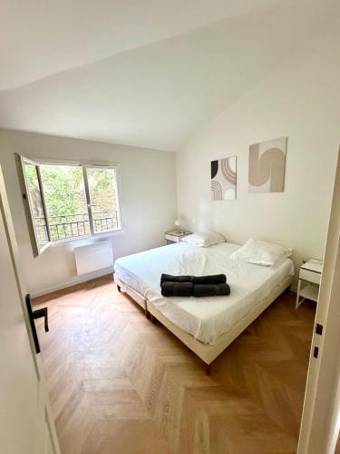 Bellevue Apartment - Terrace, Golf & Pool