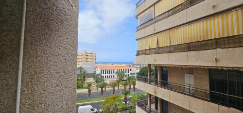 Valdes Center 313A, near beach, full Aircon