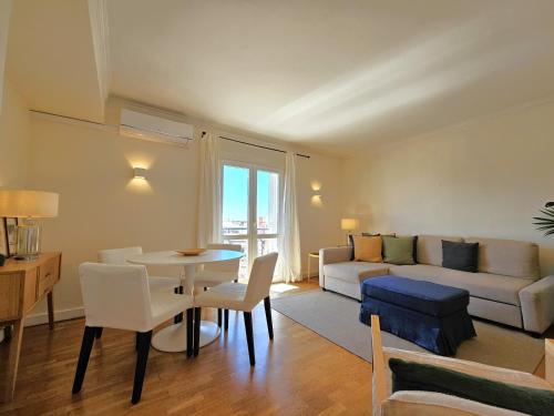 Estrela South-Facing Views AC & Parking