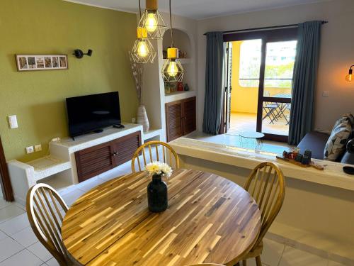 Authentic apartment, 2 lovely private balconies