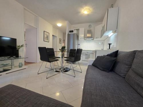 Luxury Residence near Beach and Old Town