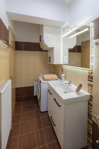 City Suite - The Deluxe Apartment 2