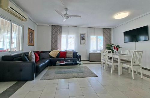 Family Villa Private Pool Large Outdoor Area PMT40