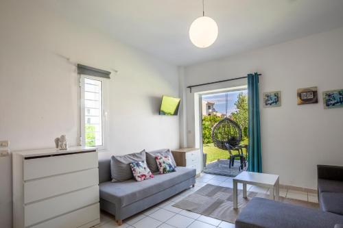 Akrotiri apartment