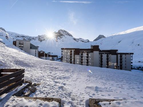 Appartement rénové 3 pièces, skis aux pieds, balcon, WiFi, Val Claret
