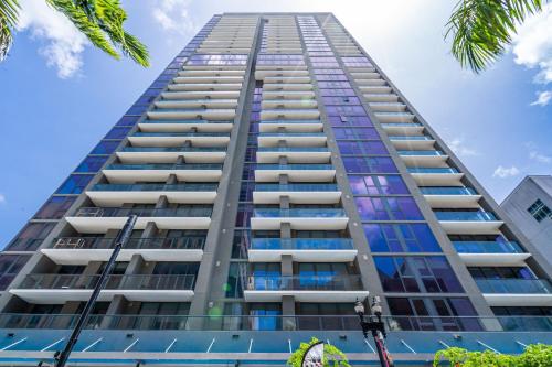 Luxurious 2-Bed Apartment with Breathtaking Bay views!! photo 10
