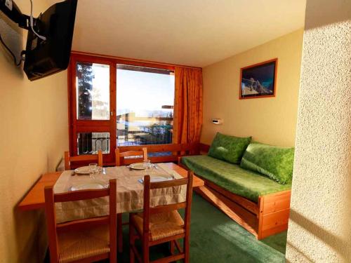 Studio lumineux au pied des pistes avec balcon