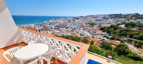 Corte Real Apartment AE - Panoramic Old Town & Ocean Views