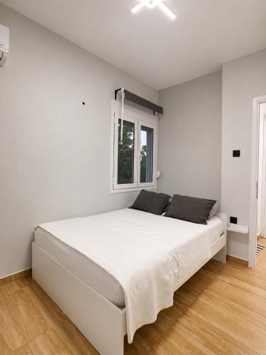 1940Patras Quiet Studio with Free Parking