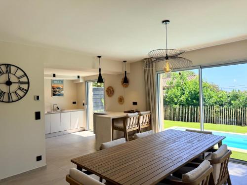 Villa neuve 6 pers - Piscine - Plage à 800 m