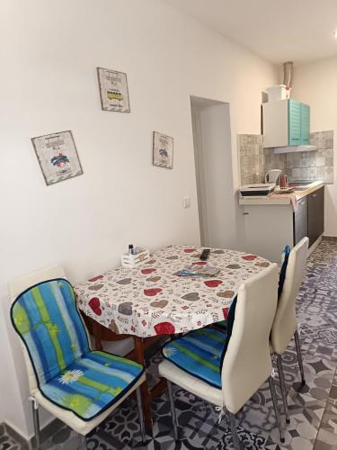 Bali Tropicana One bedroom flat t1 with AC portatil, garden, parking place