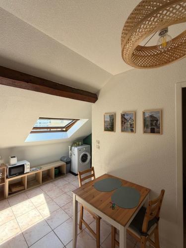Dijon center cozy apartment - private parking