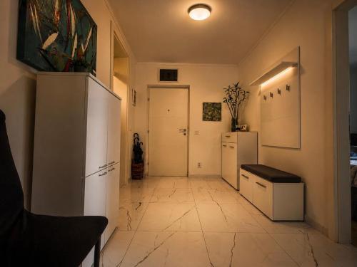 Tole Apartment