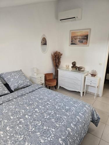 Duplex 75m2, Plage de sable fin à 1 min à pied