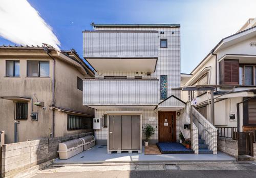 51sqm Two Bedroom Apartment 4 Min to Station Direct to Asakusa Ginza and Airport