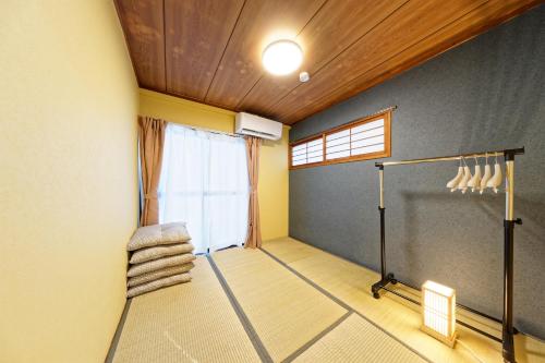 5 minutes on foot from the station, 20 minutes by train to Nagoya station, and it is a detached house, so families can use it with peace of mind!