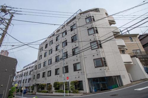 Modern Living Tokyo Komagome 203 a compact studio at excellent location