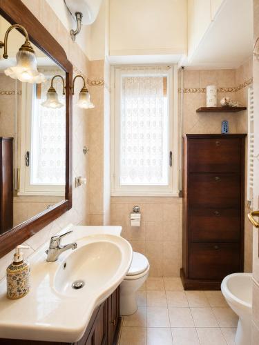 Talenti comfort home - 3 bedroom appartement with 2 balconies in Rome