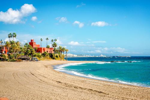 Benalbeach With Pools And Seaview - Happy Rentals
