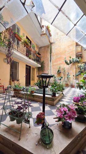 Colosseum Historic Apartment - 17th Century Building