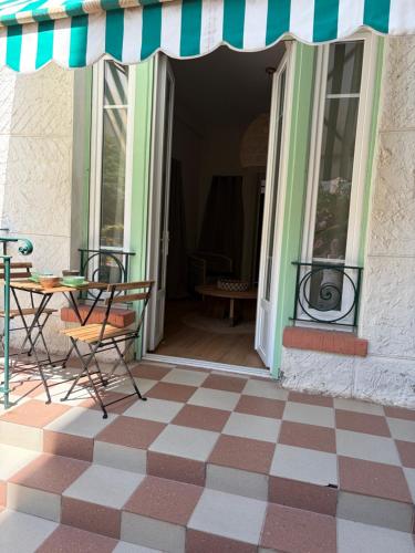 Patio 1920 JUAN-LES-PINS